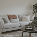 d&eacute;couvrez nos conseils pour bien choisir votre canap&eacute; en fonction de la configuration de votre pi&egrave;ce, afin d'optimiser l'espace et allier confort et style.