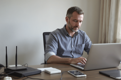 découvrez comment centraliser efficacement la gestion de vos équipements pour optimiser leur suivi, maintenance et performance au sein de votre organisation.