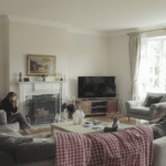 d&eacute;couvrez comment structurer efficacement les volumes dans un grand s&eacute;jour pour optimiser l'espace et cr&eacute;er une ambiance harmonieuse et fonctionnelle.