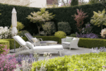 d&eacute;couvrez comment am&eacute;nager un coin d&eacute;tente harmonieux dans votre jardin pour un espace paisible et convivial, alliant confort et esth&eacute;tique.