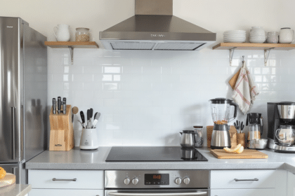 découvrez les équipements indispensables pour aménager une cuisine moderne alliant fonctionnalité et design.