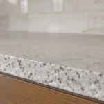 d&eacute;couvrez les mat&eacute;riaux les plus durables pour plans de travail et fa&ccedil;ades, alliant r&eacute;sistance, esth&eacute;tique et long&eacute;vit&eacute; pour votre int&eacute;rieur.