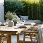 d&eacute;couvrez les incontournables ikea pour am&eacute;nager un coin repas convivial en plein air et profiter de moments privil&eacute;gi&eacute;s en famille ou entre amis.