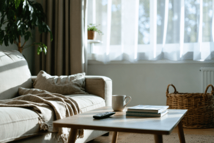 découvrez comment aménager un salon alliant praticité et esthétique grâce à nos conseils simples et efficaces pour un espace convivial et bien organisé.
