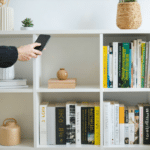 donnez un nouveau charme &agrave; votre biblioth&egrave;que billy en seulement 5 minutes gr&acirc;ce &agrave; cette astuce d&eacute;co simple, rapide et facile &agrave; r&eacute;aliser.