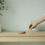 d&eacute;couvrez &laquo; stupid small &raquo;, une m&eacute;thode fond&eacute;e sur de petits gestes pour retrouver la motivation, prendre plaisir &agrave; ranger et avancer sans pression.